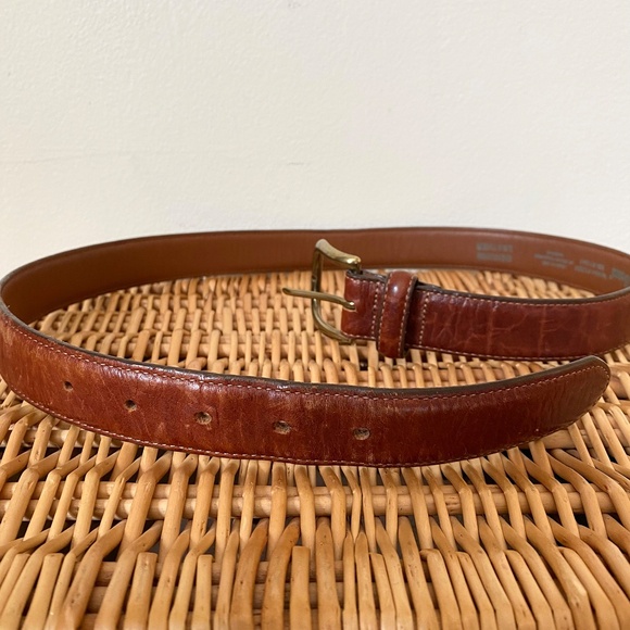 L.L. Bean Men's Genuine Leather Brown Belt Size 32 - Picture 2 of 9